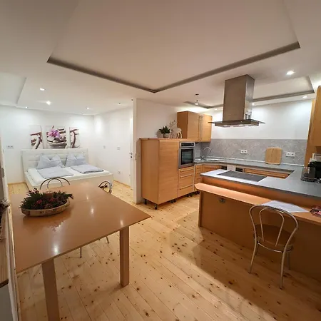 Niceprice 24h Guest house Oberhofen im Inntal